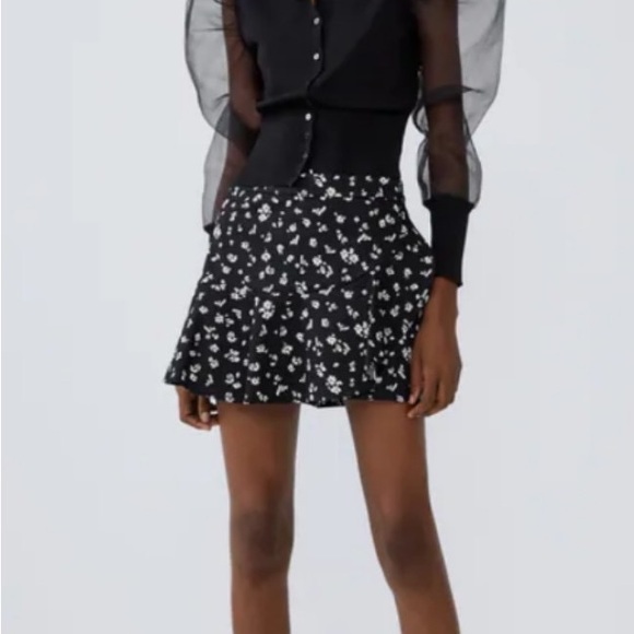 ZARA ruffle floral skort - Picture 2 of 6